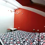 Glycerin Hostel *
