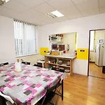 Glycerin Hostel *