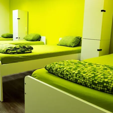Glycerin Hostel *
